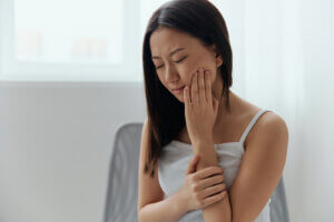 Periodontitis: síntomas, causas y tratamientos