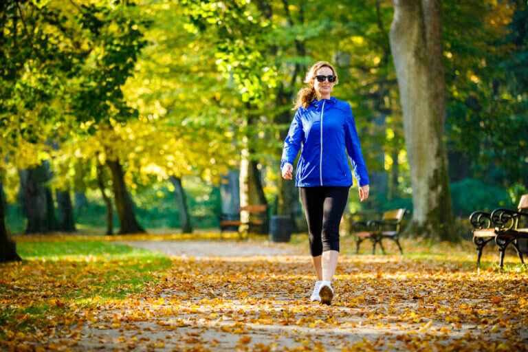 ¿Cuántos pasos al día son necesarios caminar para tener beneficios?