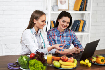 ¿Qué incluye la cobertura de nutrición en un seguro de salud?